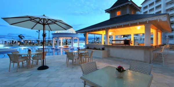 airport-transfer-to-bahia-principe-luxury-terrace airport-transfer-to-bahia-principe-luxury-terrace