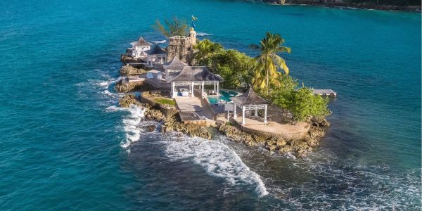 airport-transfer-to-couples-tower-isle-island