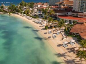 airport-transfer-to-moon-palace-beach-property