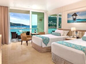 airport-transfer-to-moon-palace-bedroom