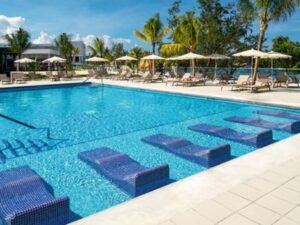 airport-transfer-to-riu-montego-bay-pool airport-transfer-to-riu-montego-bay-pool