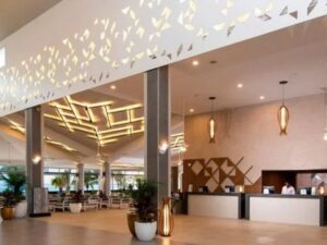 airport-transfer-to-riu-ocho-rios-lobby