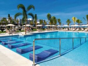 airport-transfer-to-riu-palace-pool airport-transfer-to-riu-palace-pool