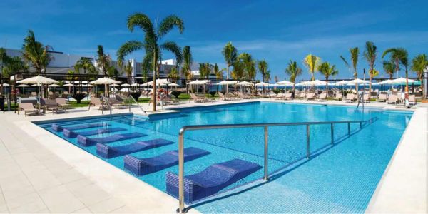 airport-transfer-to-riu-palace-pool airport-transfer-to-riu-palace-pool