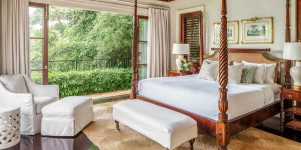 airport-transfer-to-round-hill-room-view airport-transfer-to-round-hill-room-view