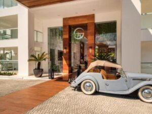 Montego Bay Airport Transfer to S Hotel Jamaica