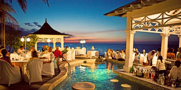 island-dream-tour-airport-transfer-to-ocho-rios-hotel-dining