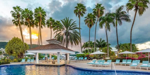 island-dream-tour-airport-transfer-to-ocho-rios-hotel-pool-view