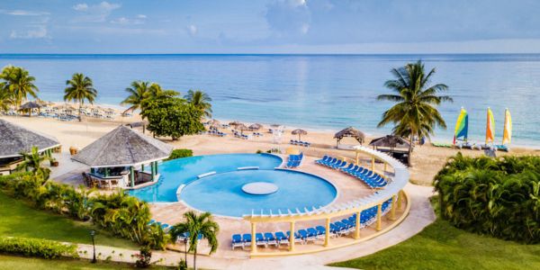 island-dream-tour-airport-transfer-to-runaway-bay-hotel-pool-view island-dream-tour-airport-transfer-to-runaway-bay-hotel-pool-view
