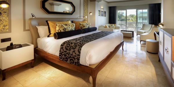 island-dream-tour-vip-transfer-to-grand-palladium-room
