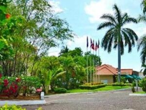island-dream-tours-airport-transfers-to-el-greco-resort-montego-bay-entrance island-dream-tours-airport-transfers-to-el-greco-resort-montego-bay-entrance