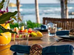 island-dream-tours-airport-transfers-to-half-moon-resort-dining