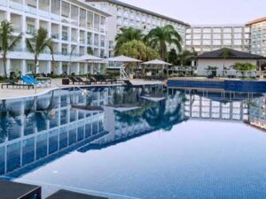 island-dream-tours-airport-transfers-to-hideaway-at-royalton-blue-waters-pool-view island-dream-tours-airport-transfers-to-hideaway-at-royalton-blue-waters-pool-view