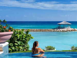 island-dream-tours-airport-transfers-to-jewel-grande-rose-hall-1