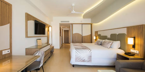 island-dream-tours-montego-bay-airport-transfers-to-riu-palace-aquarelle-room island-dream-tours-montego-bay-airport-transfers-to-riu-palace-aquarelle-room