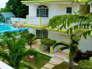 island-dream-tour-fun-holiday-negril-pool-area