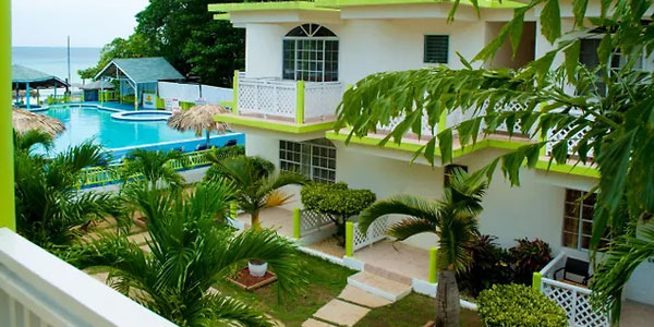 island-dream-tour-fun-holiday-negril-pool-area