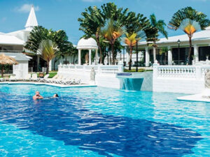 Private Transfer from MBJ Airport to Hotel Riu Negril