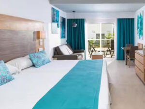 Montego Bay Airport Transfer to RIU Palace Tropical Bay