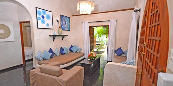 island-dream-tour-villa-sur-mer-negril-living-room-1 island-dream-tour-villa-sur-mer-negril-living-room-1
