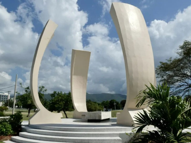 affordable-tours-jamaica-attractions-kingston-city-tour-heroes-park-1.jpg