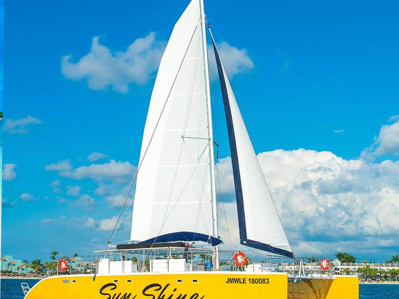 affordable-tours-jamaica-attractions-negril-catamaran-booze-cruise-2.jpg