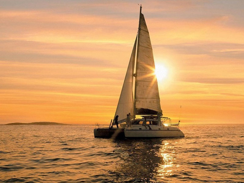 affordable-tours-jamaica-attractions-negril-catamaran-booze-cruise-evening.jpg